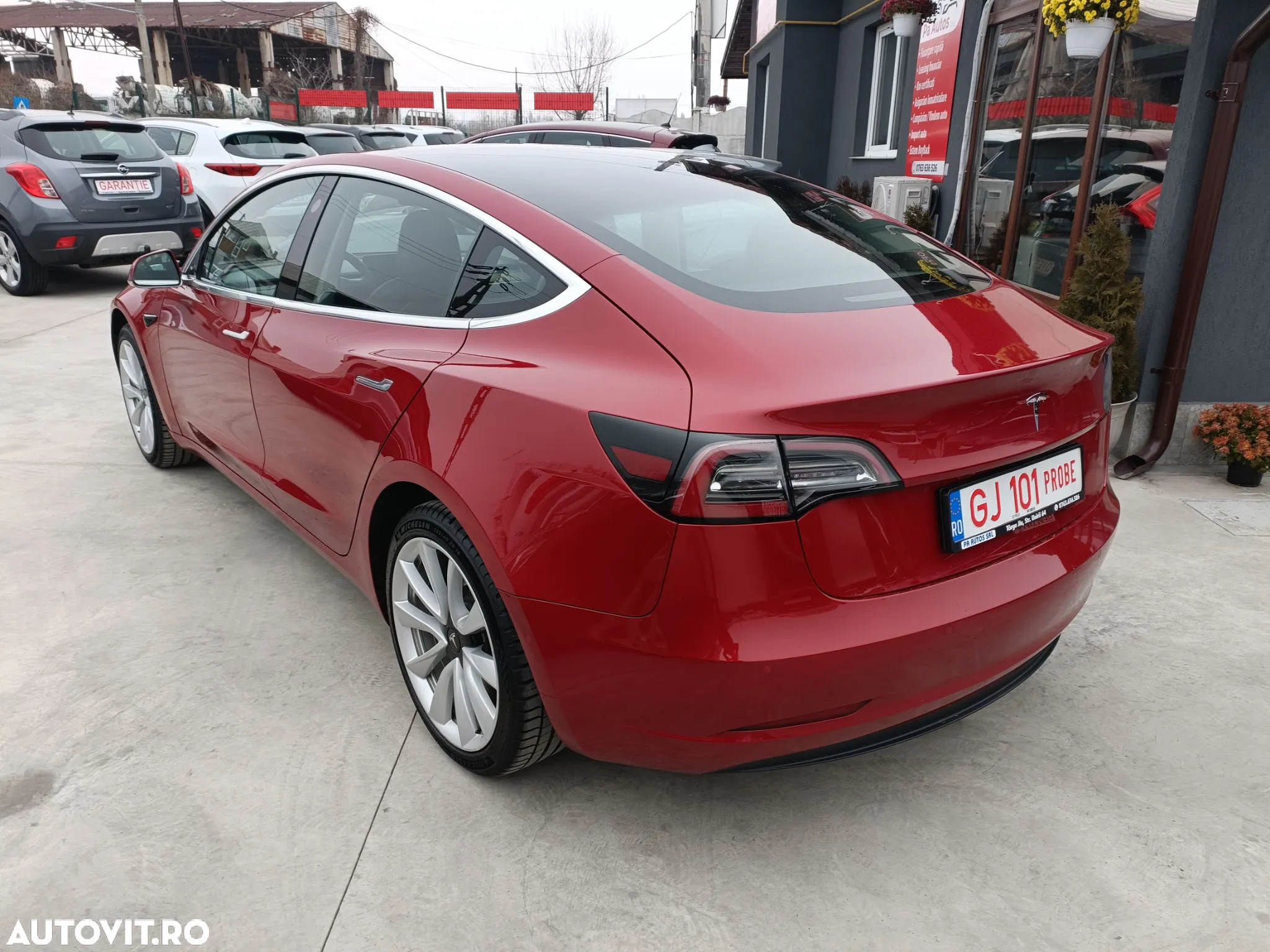 Tesla Model 3 Standard Reichweite Plus Hinterradantrieb - 5