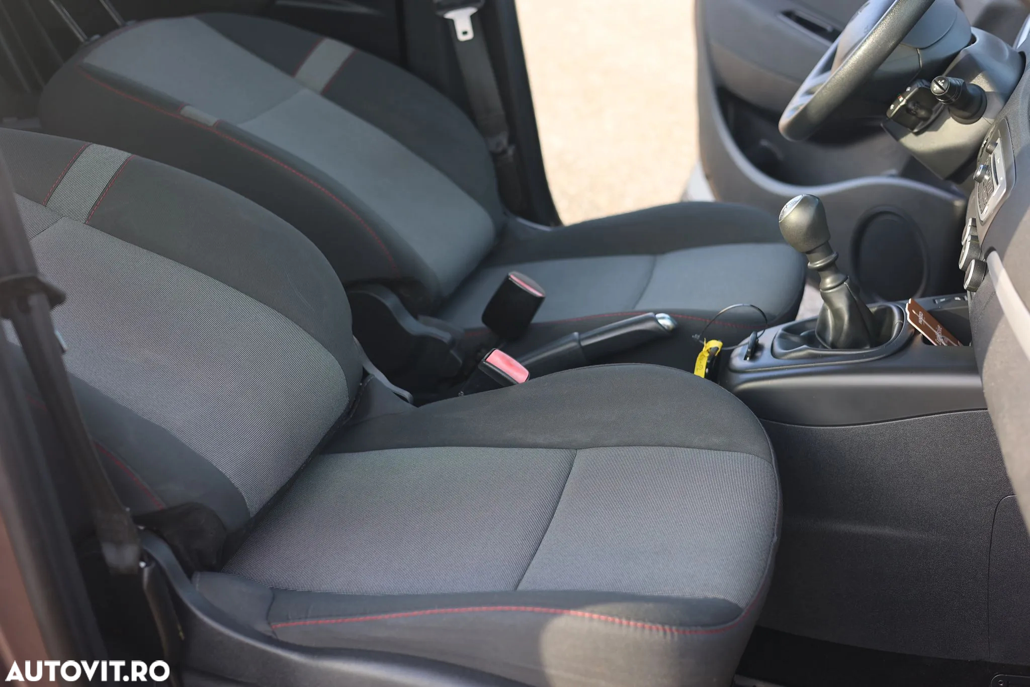 Renault Grand Scenic ENERGY TCe 115 S&S Authentique - 27