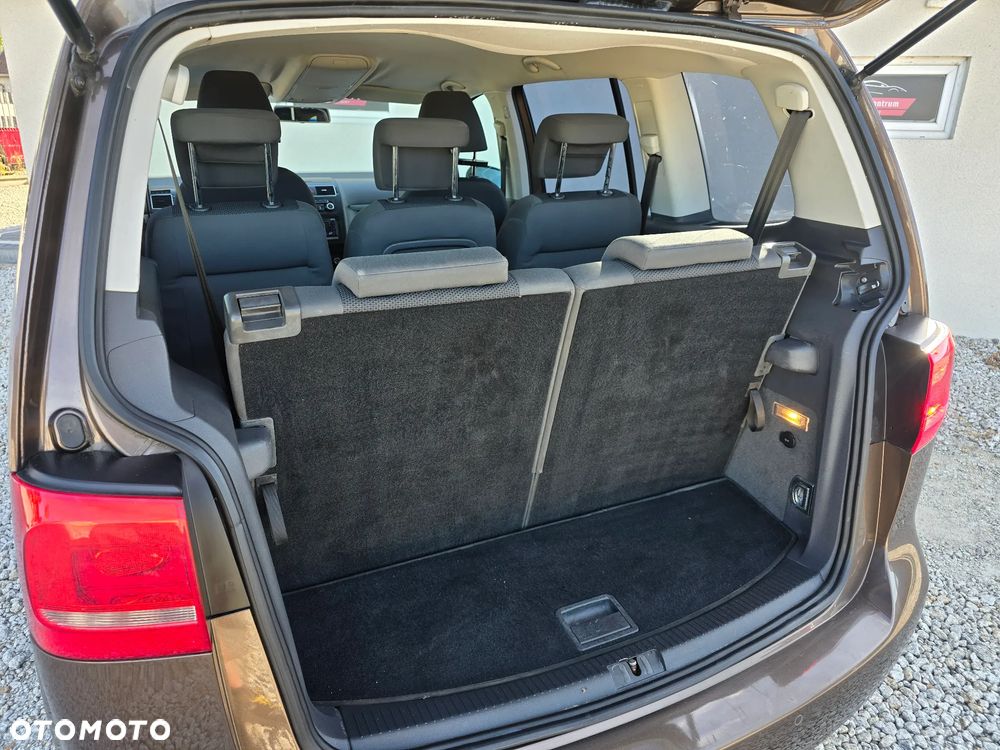 Volkswagen Touran 1.6 TDI DPF STYLE - 12