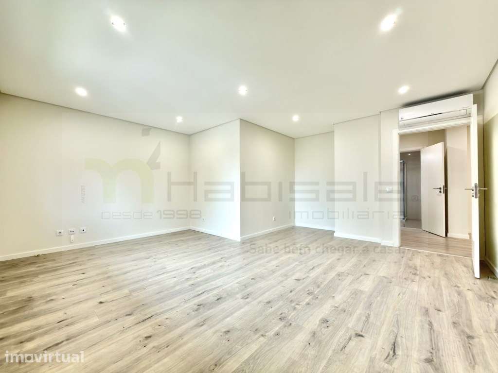Apartamento T2 / Construção Recente com Garagem Box de 70m2 - Grande imagem: 5/20