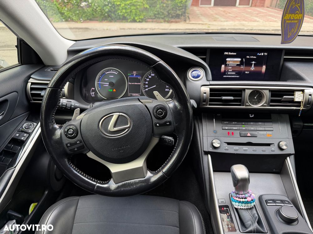 Lexus Seria IS 300h Aut. Business - 8
