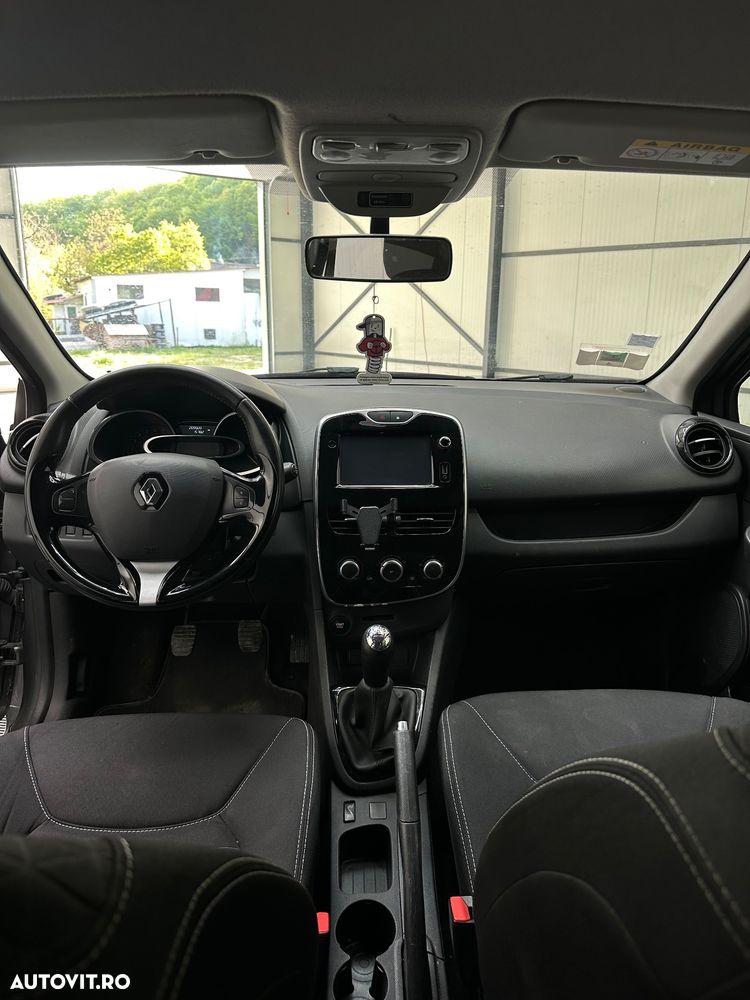 Renault Clio - 5