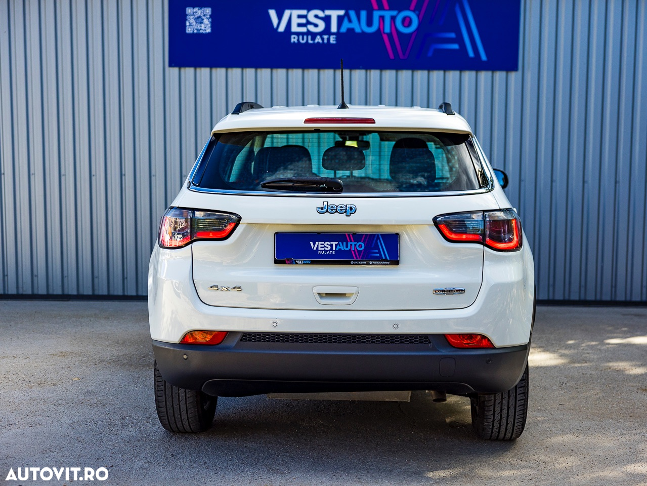 Jeep Compass 2.0 M-Jet 4x4 AT Longitude - 24