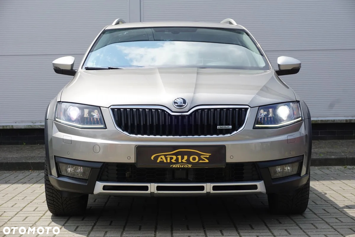 Skoda Octavia Combi 2.0 TDI 4x4 Scout - 8