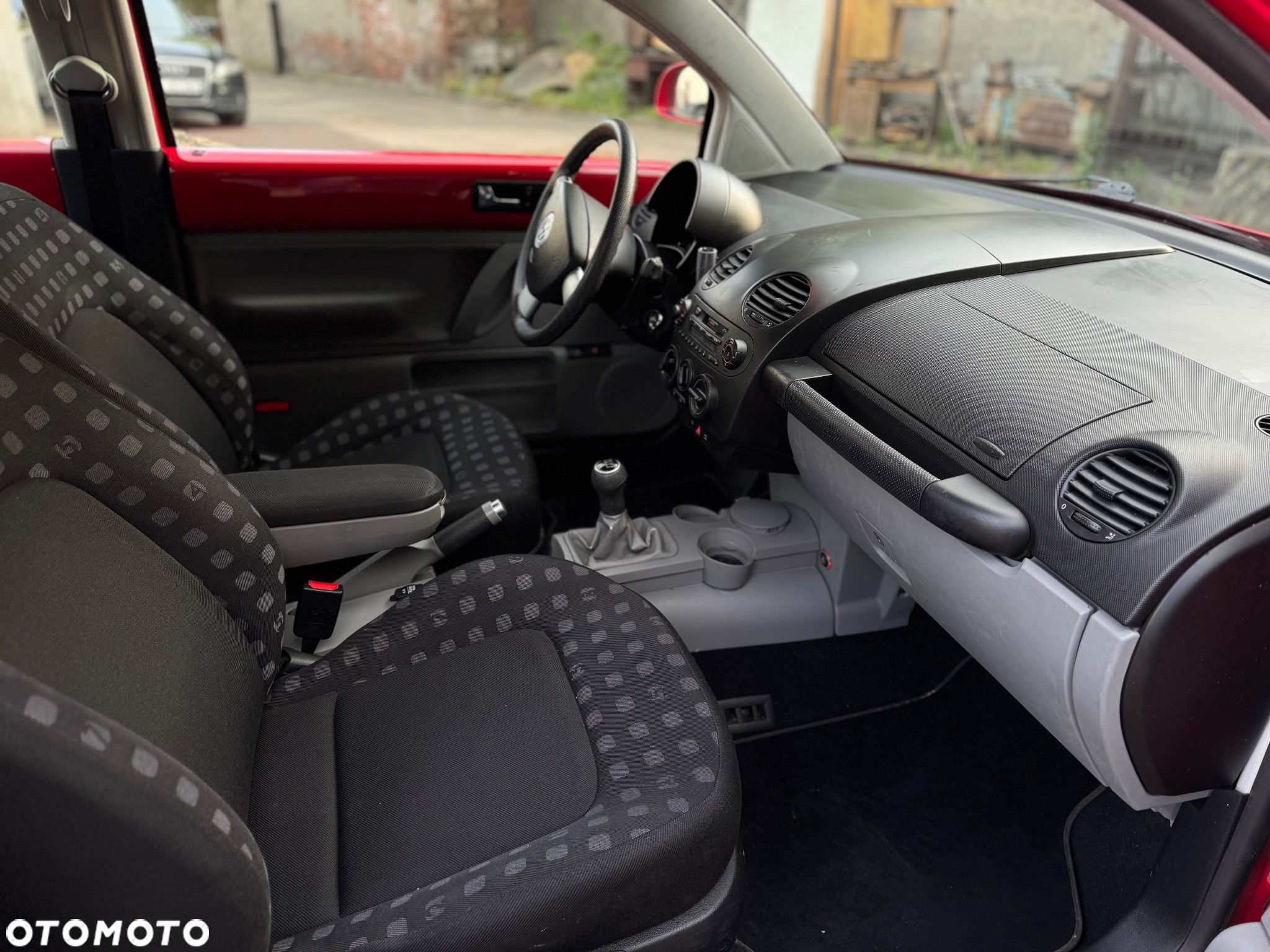 Volkswagen New Beetle 2.0 - 17