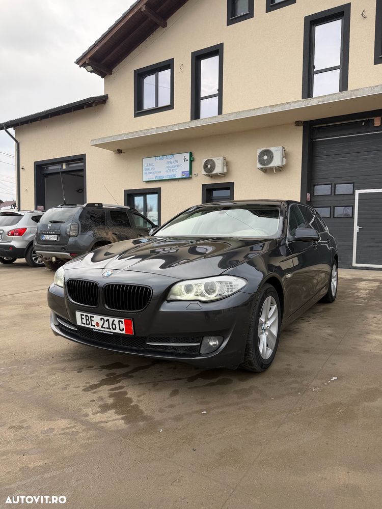 BMW Seria 5 520d Sport-Aut. - 2
