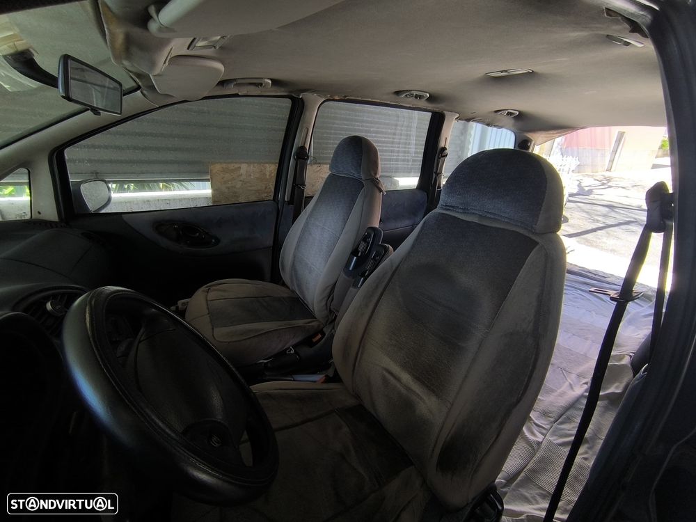 Ford Galaxy 1.9 TD - 7