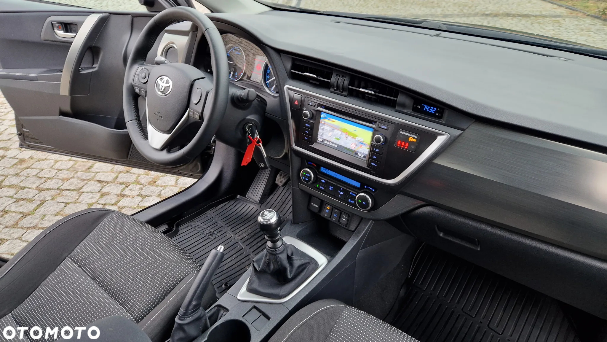 Toyota Auris 1.6 Prestige - 31