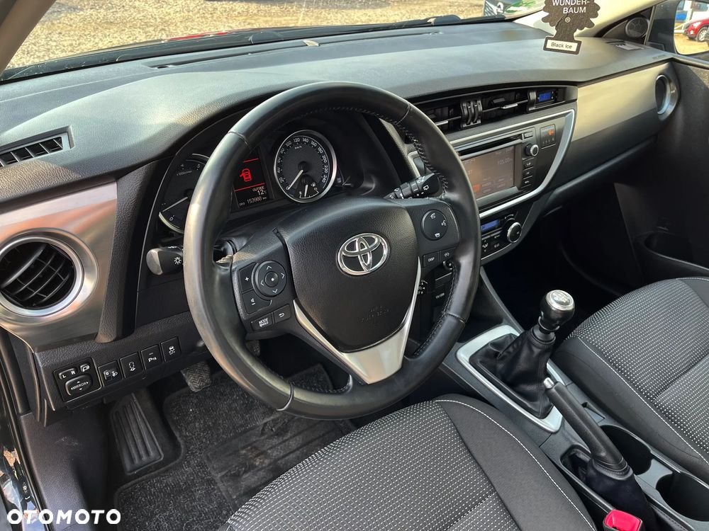Toyota Auris - 17