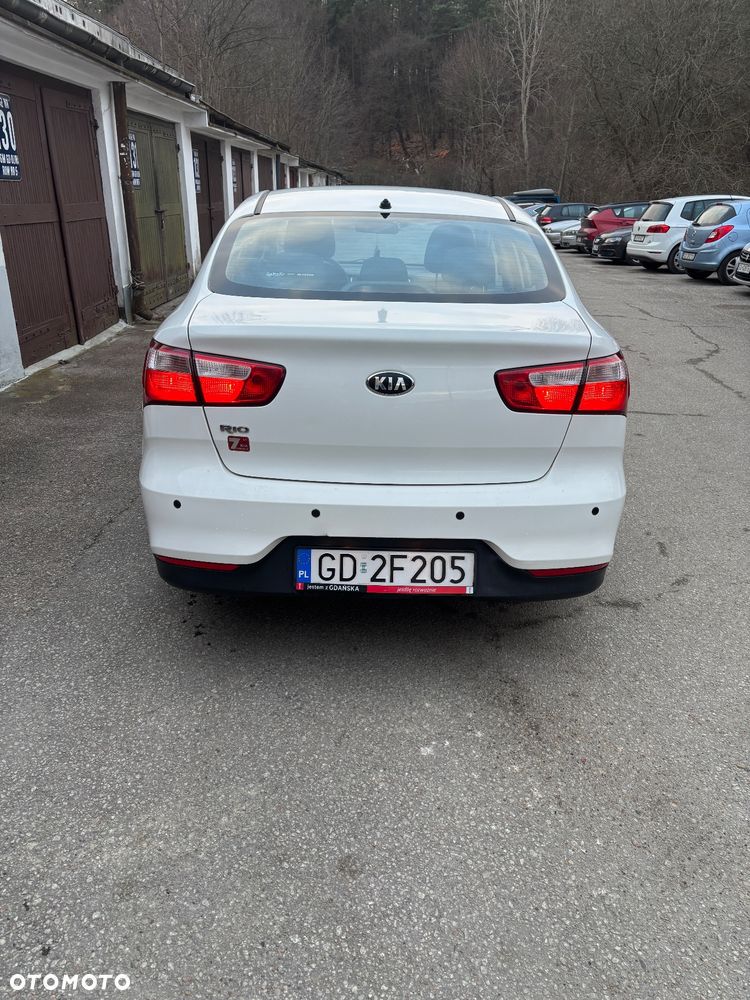 Kia Rio 1.4 M - 4