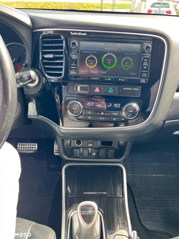 Mitsubishi Outlander Intense + - 9