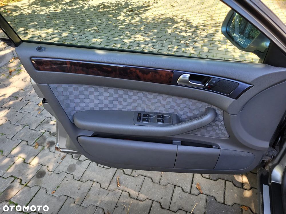 Audi A6 Limousine 2.4 - 11