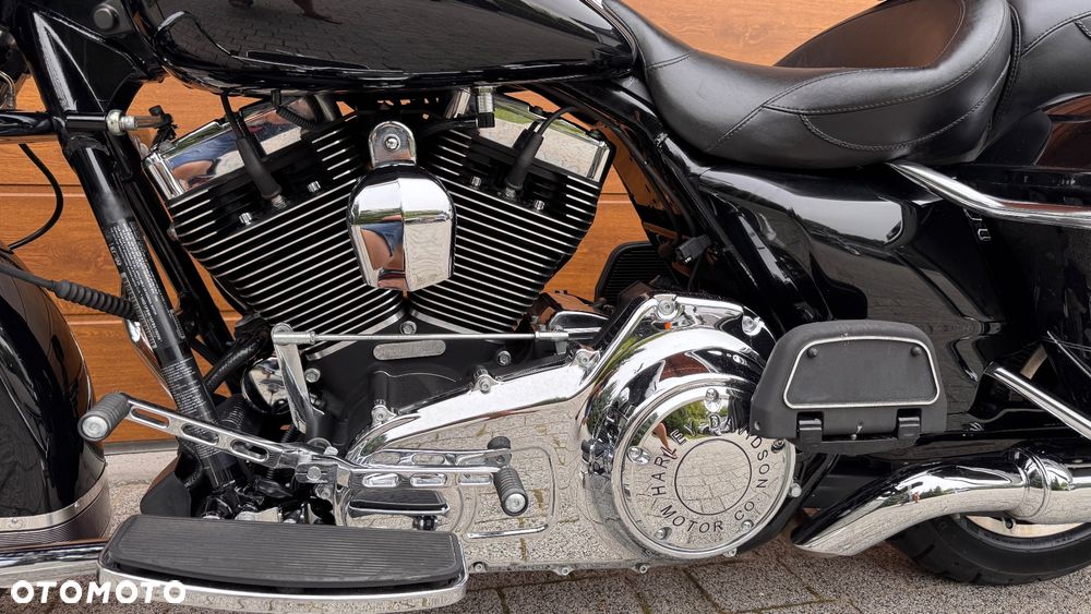 Harley-Davidson Touring Road King - 24