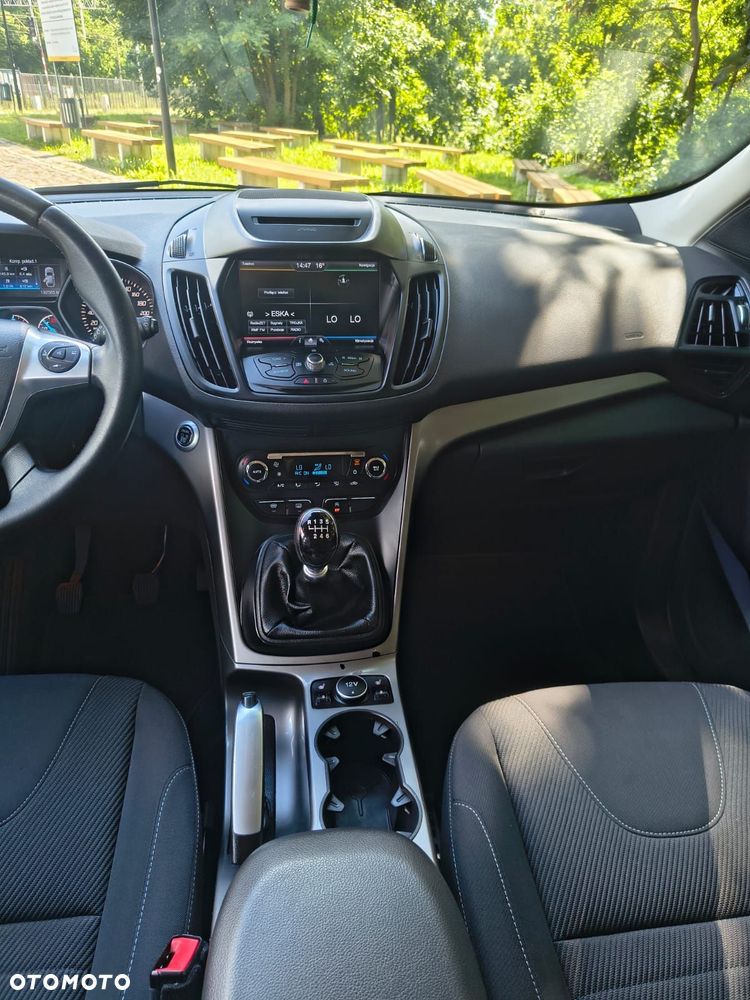 Ford Kuga - 10