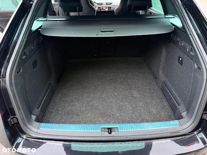 Skoda Superb 2.0 TDI SCR Sportline DSG - 9