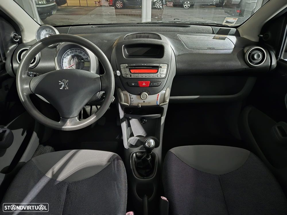 Peugeot 107 1.0 Urban - 9