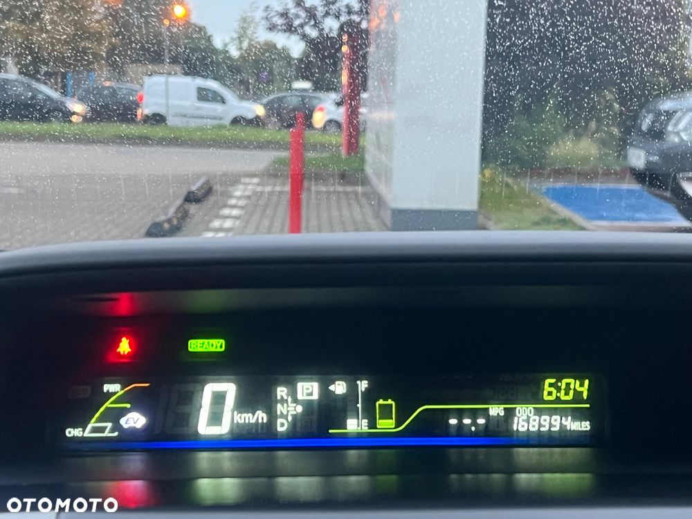 Toyota Prius+ - 10