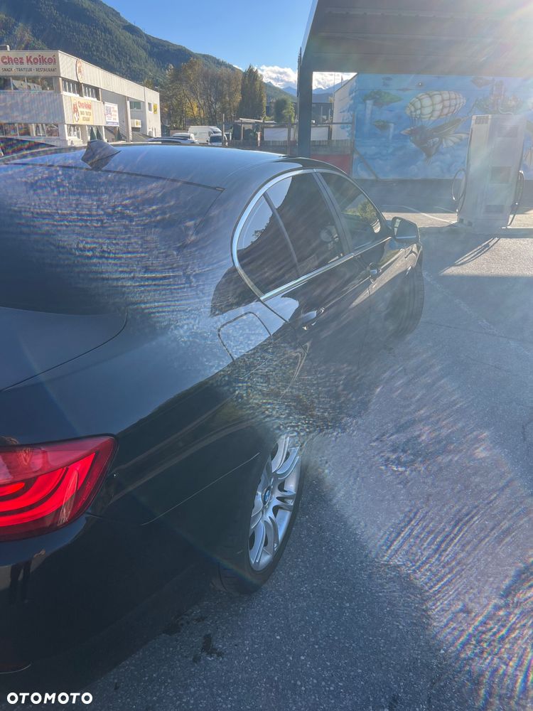 BMW Seria 5 530d xDrive - 5