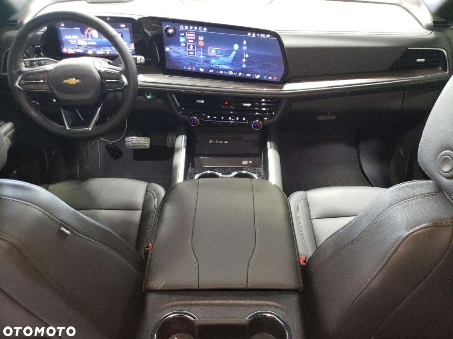 Chevrolet Suburban - 9