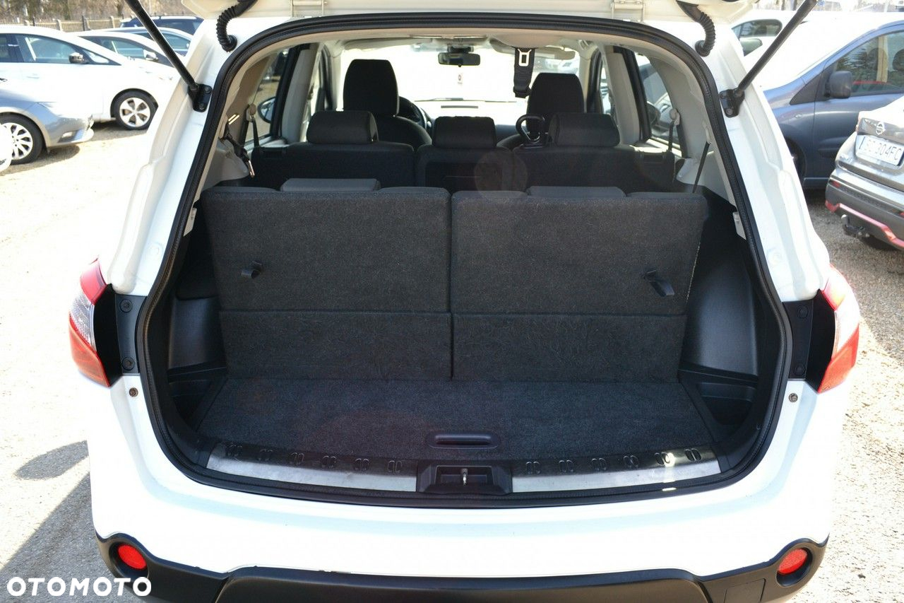 Nissan Qashqai+2 - 8