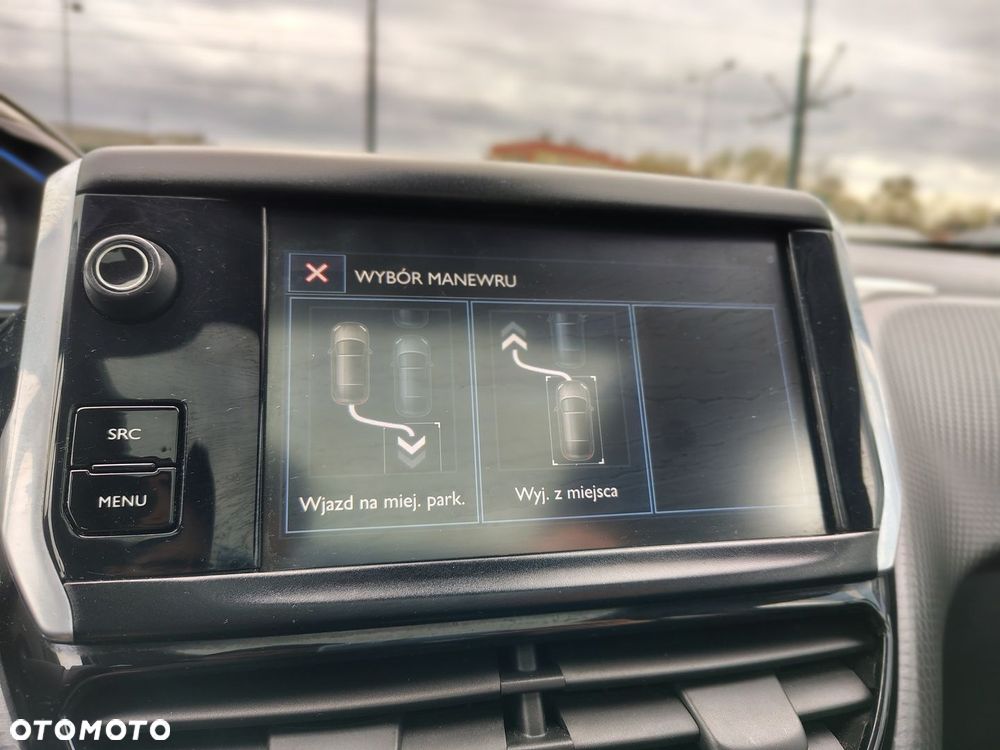 Peugeot 2008 1.2 Pure Tech Allure S&S - 25