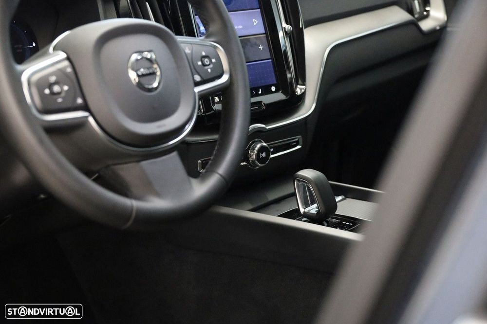 Volvo XC 60 2.0 T6 PHEV Core AWD - 16