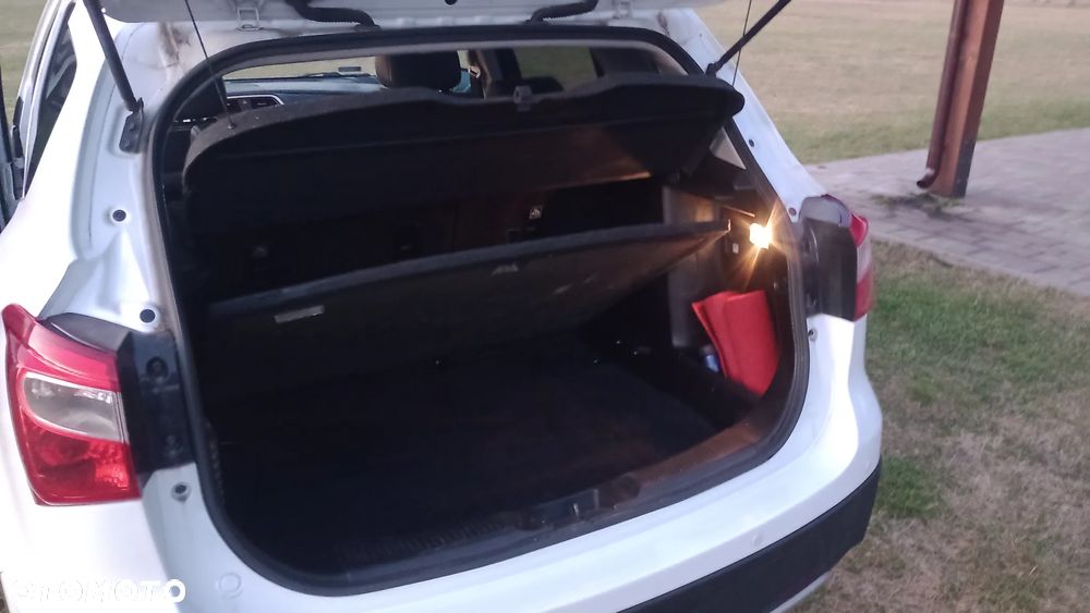 Suzuki SX4 1.6 Premium - 11