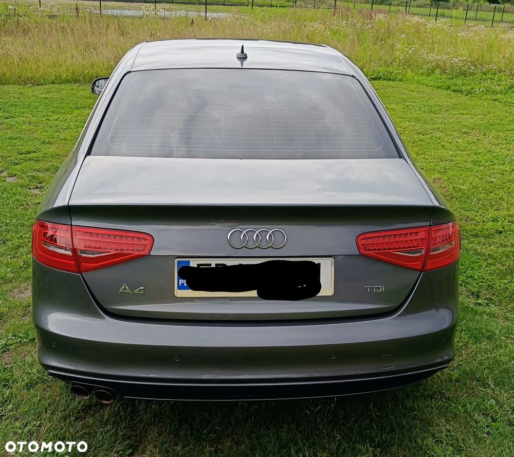 Audi A4 Limousine - 5