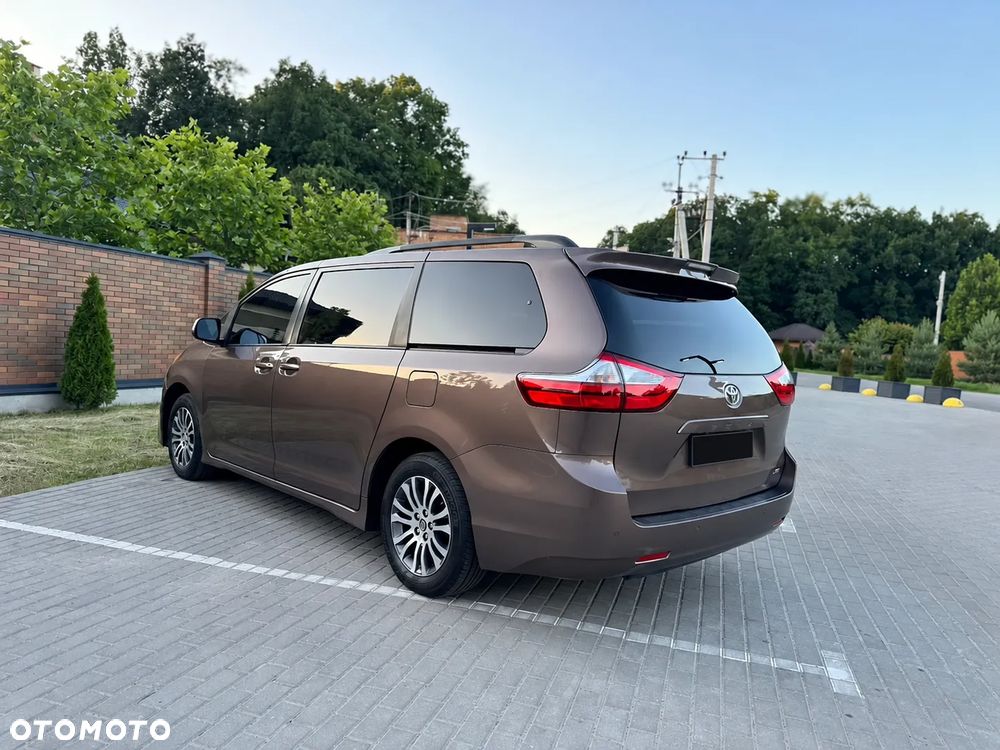 Toyota Sienna 3.5 V6 - 5
