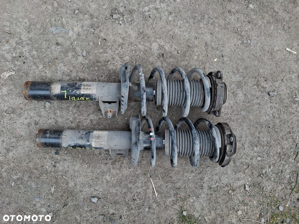 Amortyzatory przód AUDI A3 8P  2.0 TDI  2SZT - 1