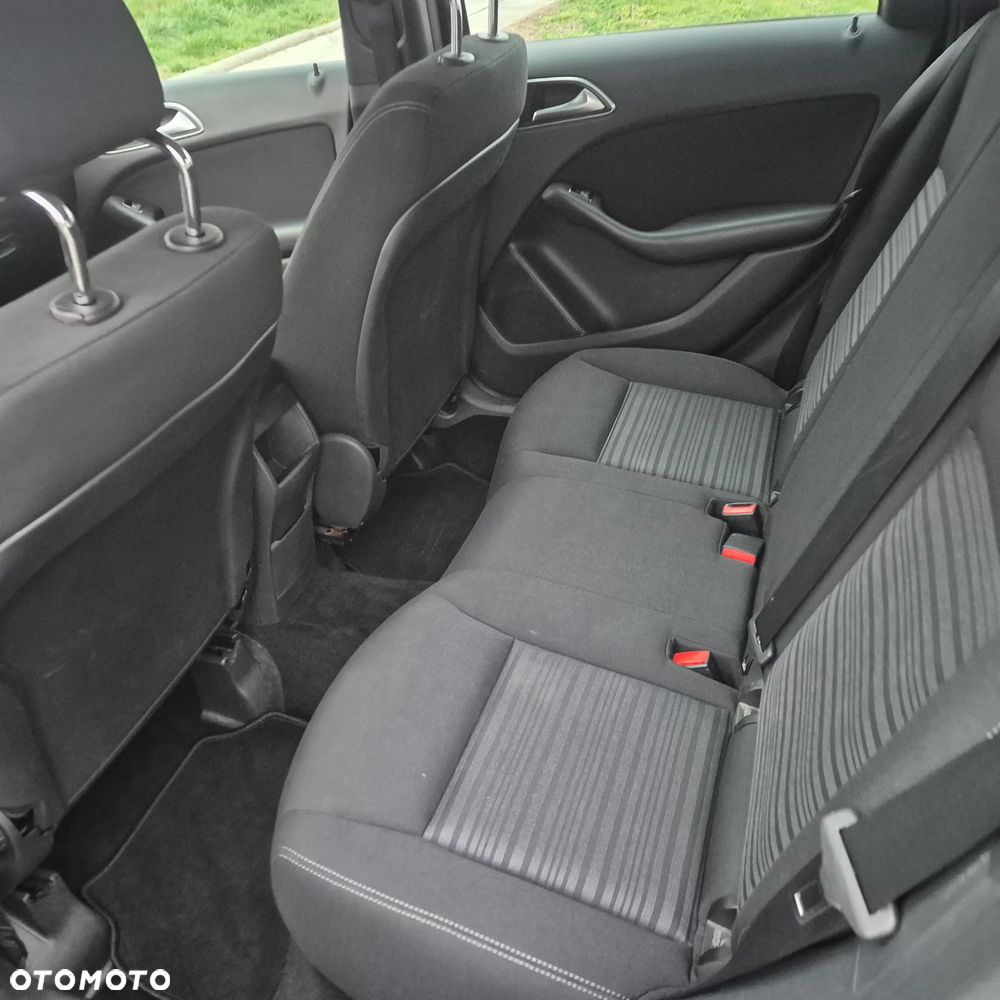 Mercedes-Benz Klasa B 180 BlueEFFICIENCY Edition - 11