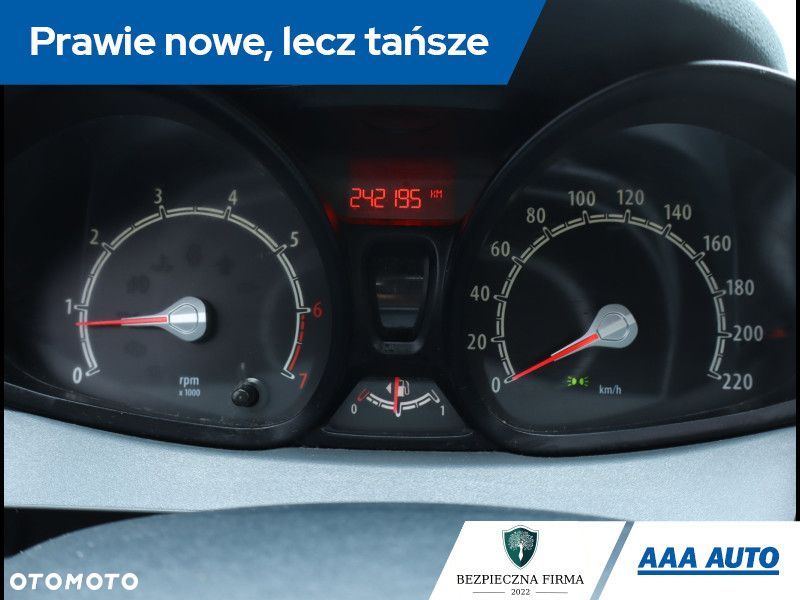 Ford Fiesta - 12