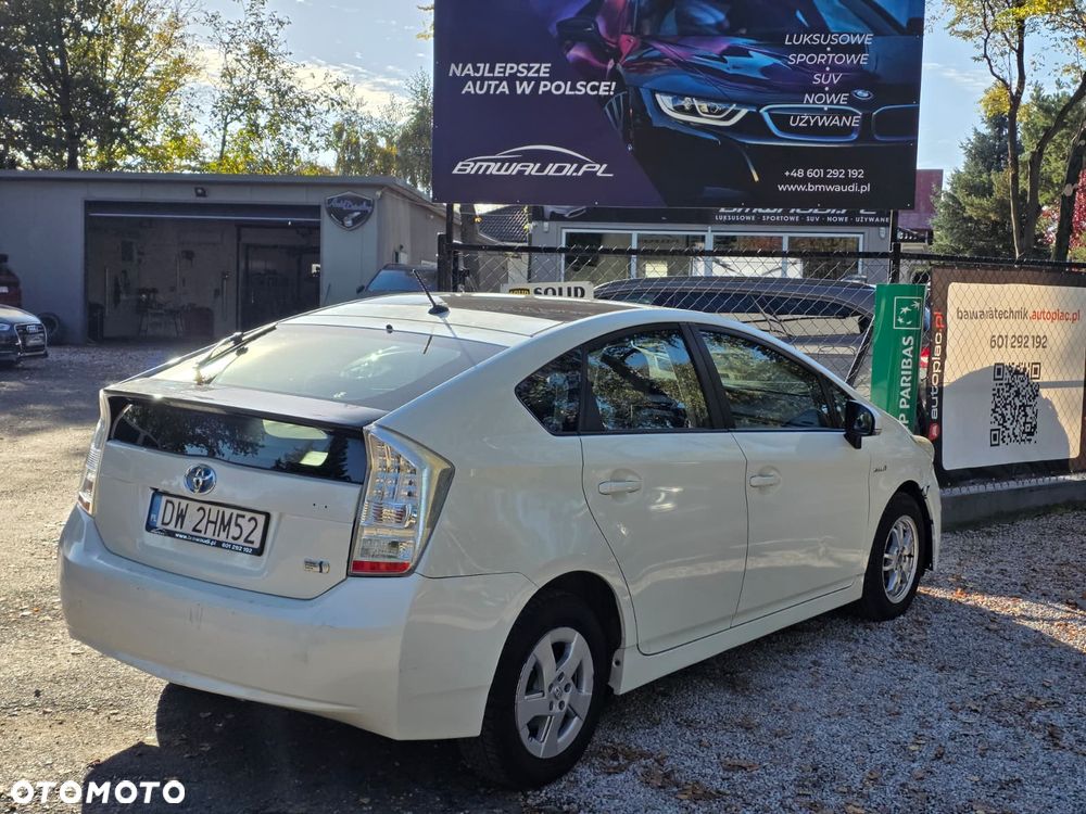 Toyota Prius - 10