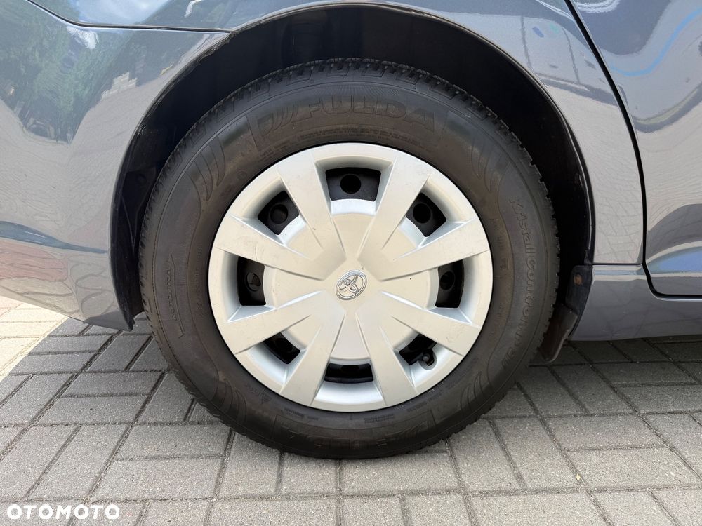 Toyota Avensis 2.0 Executive - 33