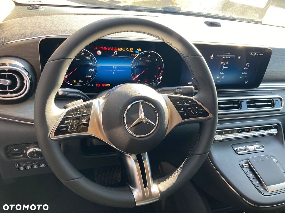 Mercedes-Benz Klasa V - 35