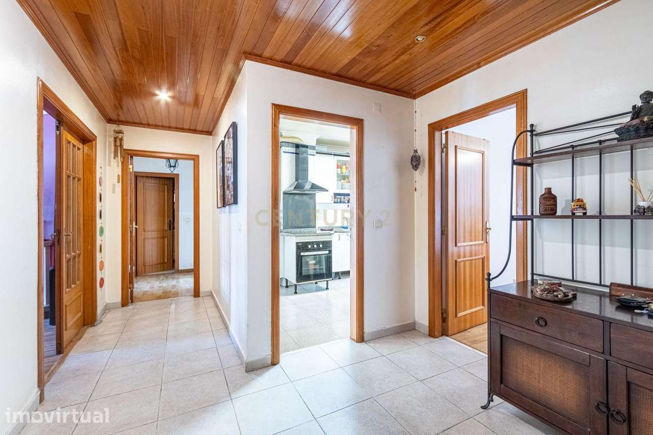Exclusivo T3+2 Duplex na Urbanização da Cavaleira | 205 m² de Área Tot - Grande imagem: 3/35