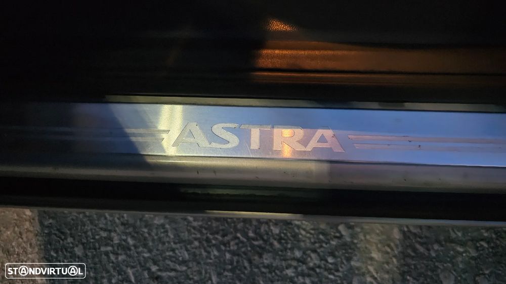 Opel Astra 1.3 CDTi Cosmo - 22