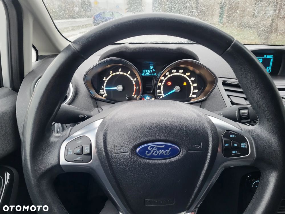 Ford Fiesta 1.0 EcoBoost Titanium - 32