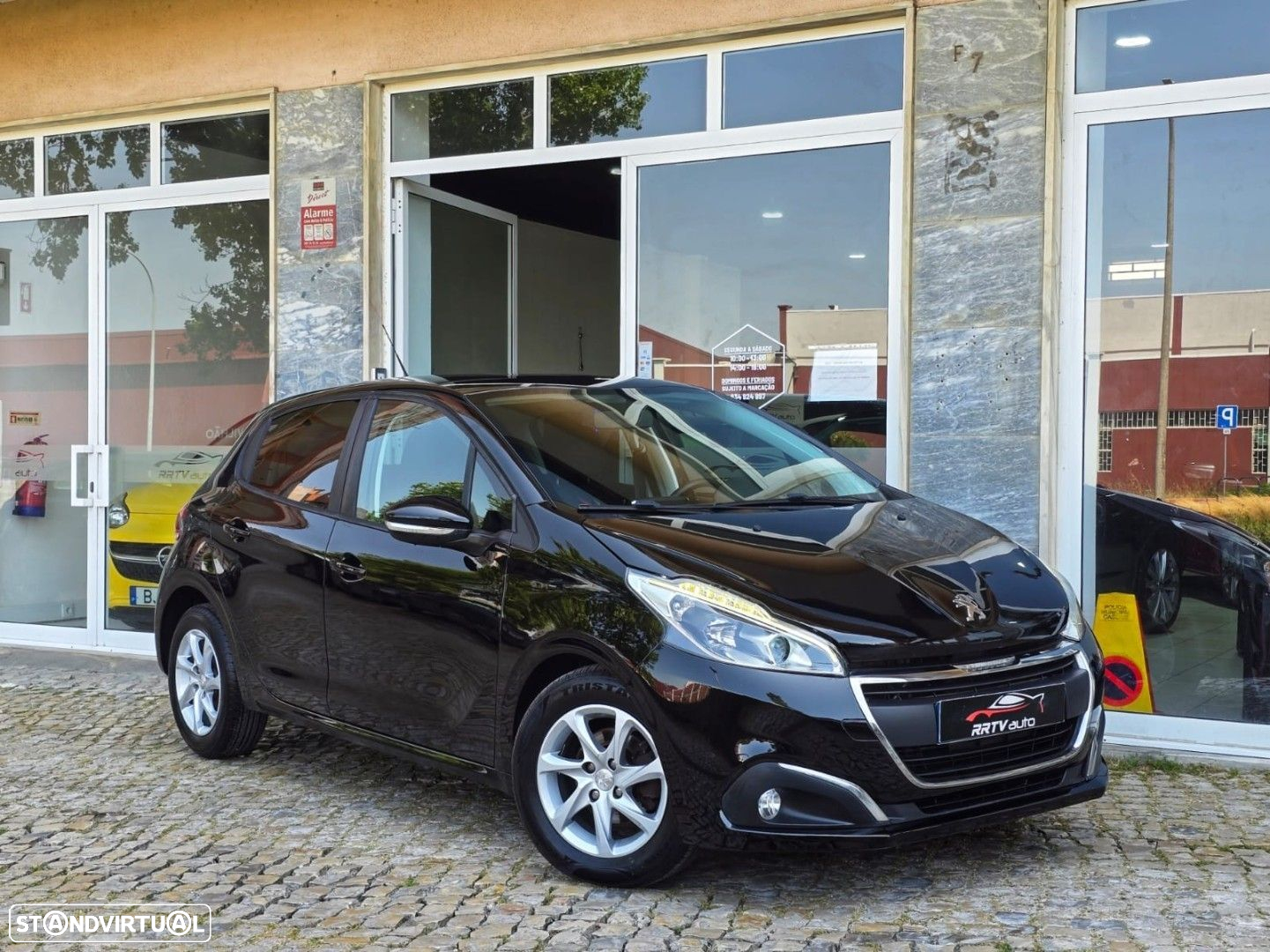 Peugeot 208 1.6 BlueHDi Active - 11