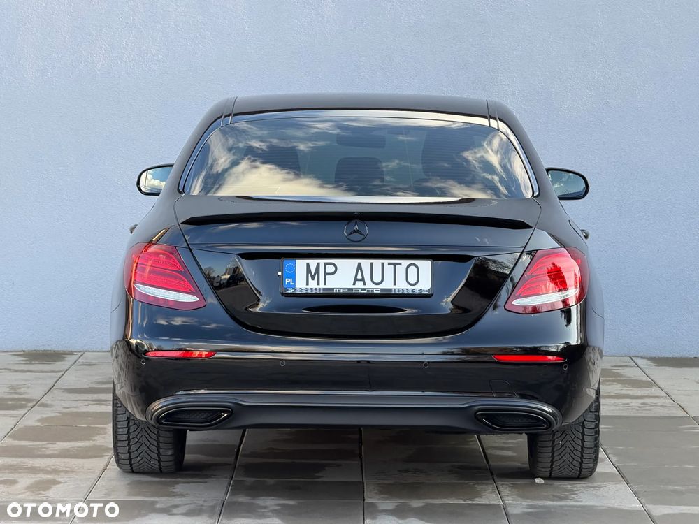 Mercedes-Benz Klasa E 220 d 4-Matic 9G-TRONIC - 6