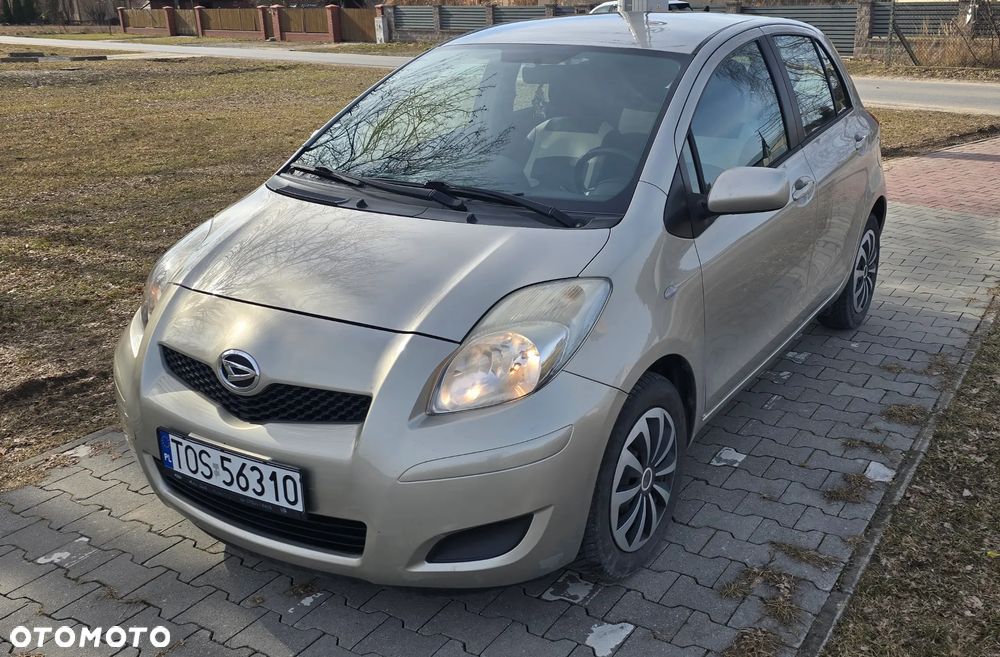 Daihatsu Charade - 1