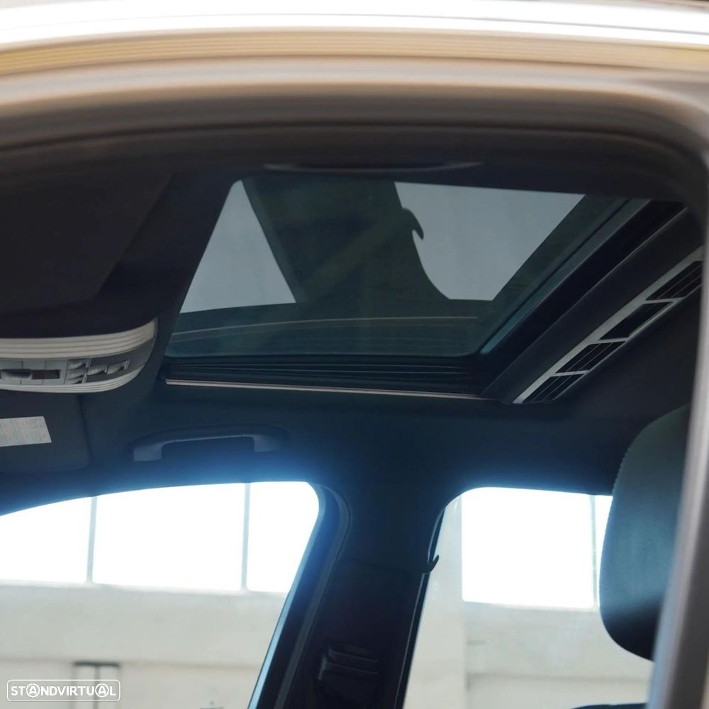 Mercedes-Benz E 300 Bluetec Hybrid Avantgarde - 20
