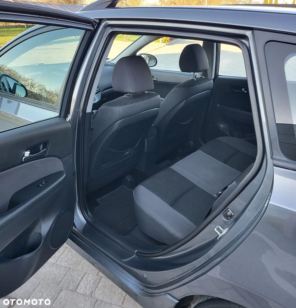 Hyundai i30 1.6 CRDi Base + - 21