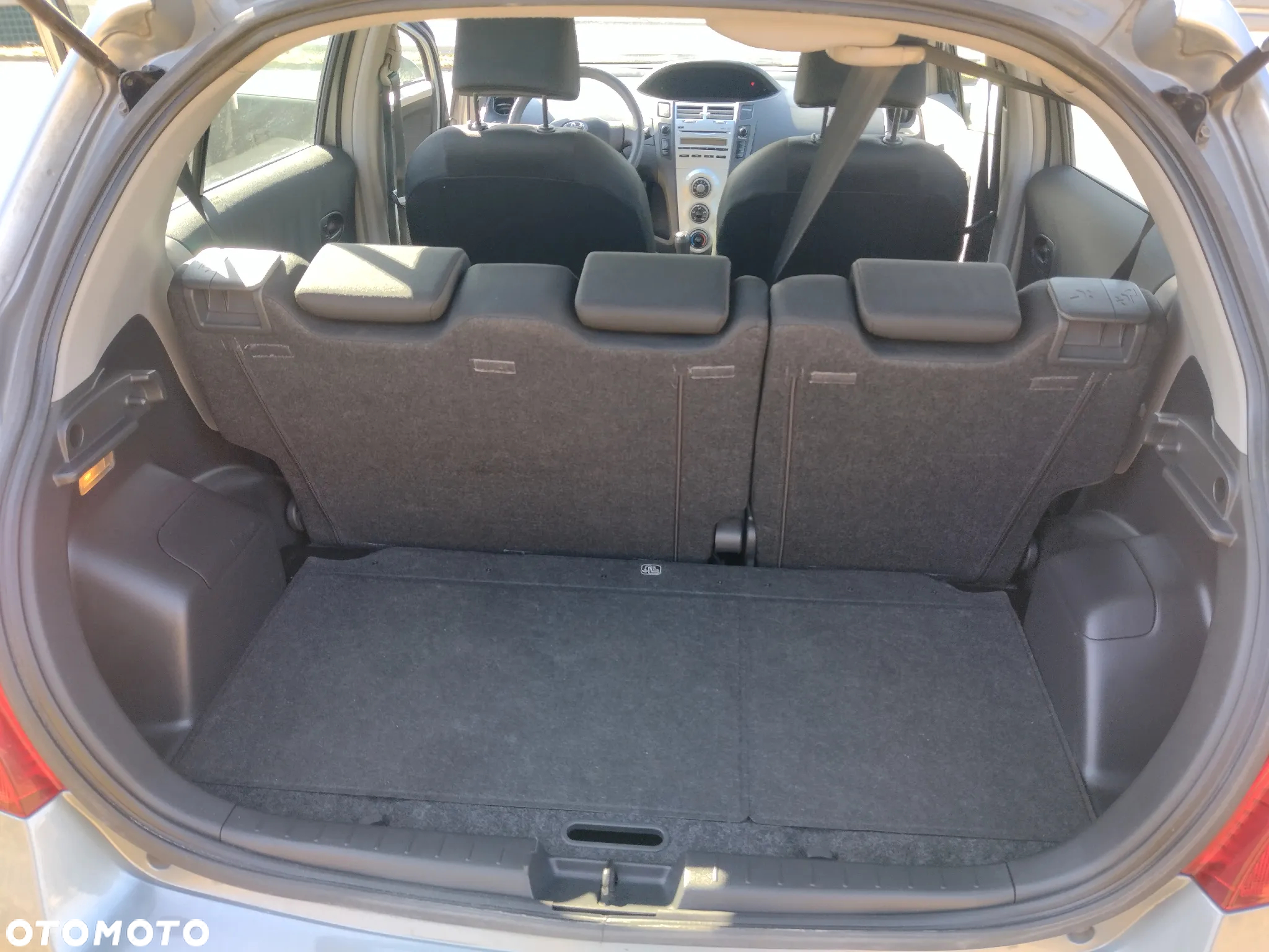Toyota Yaris - 25