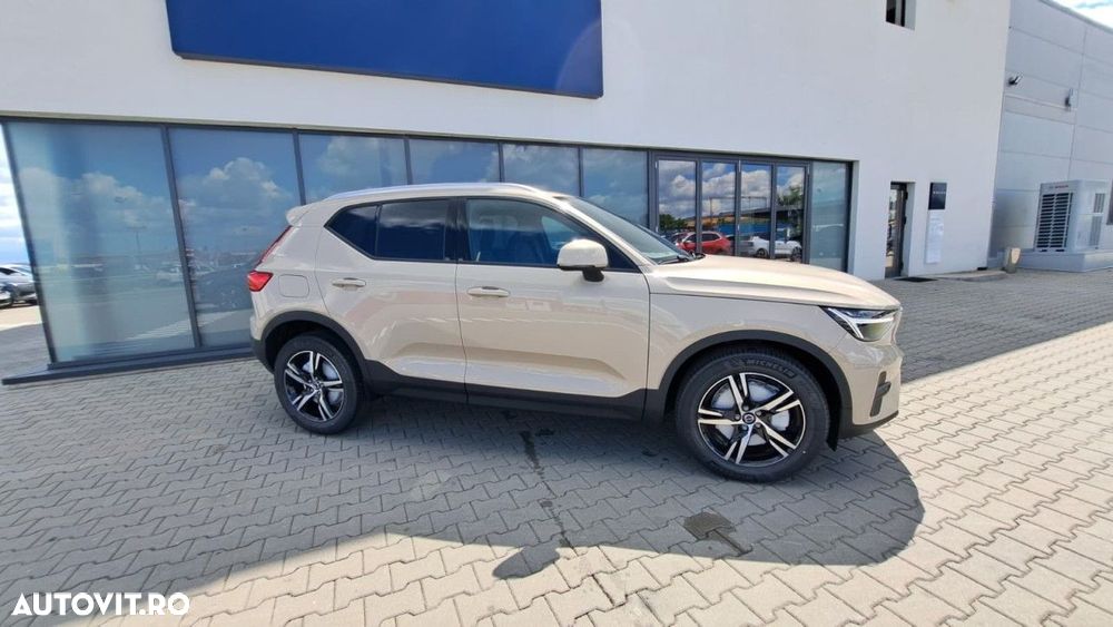 Volvo XC 40 B3 AT FWD MHEV Core - 11