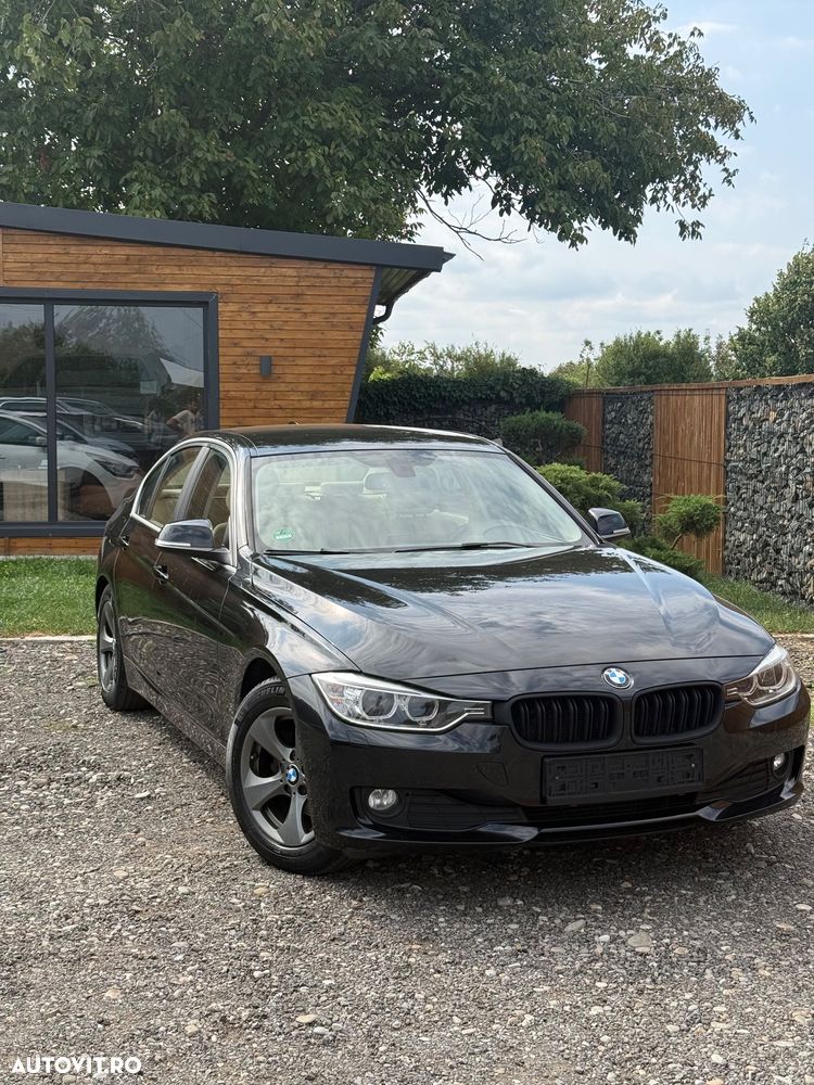 BMW Seria 3 320d Efficient Dynamic Edition Aut. Luxury Line - 10