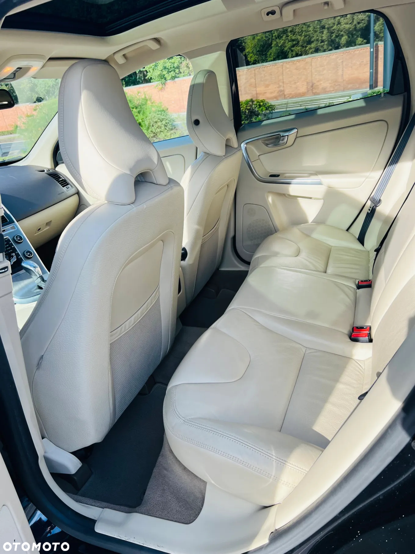 Volvo XC 60 2.4D AWD Momentum - 17