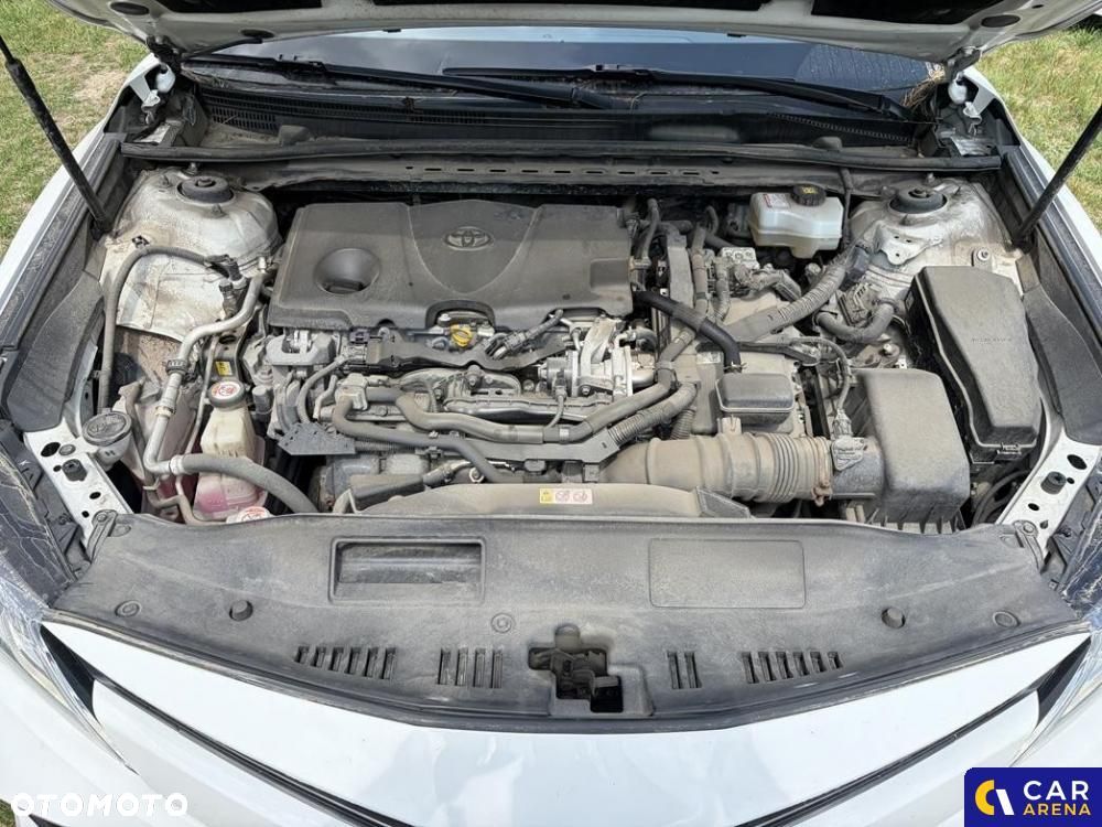 Toyota Camry - 11