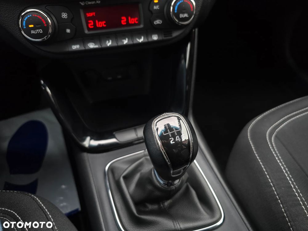 Kia Ceed 1.6 CRDi 128 Dream Team Edition - 27