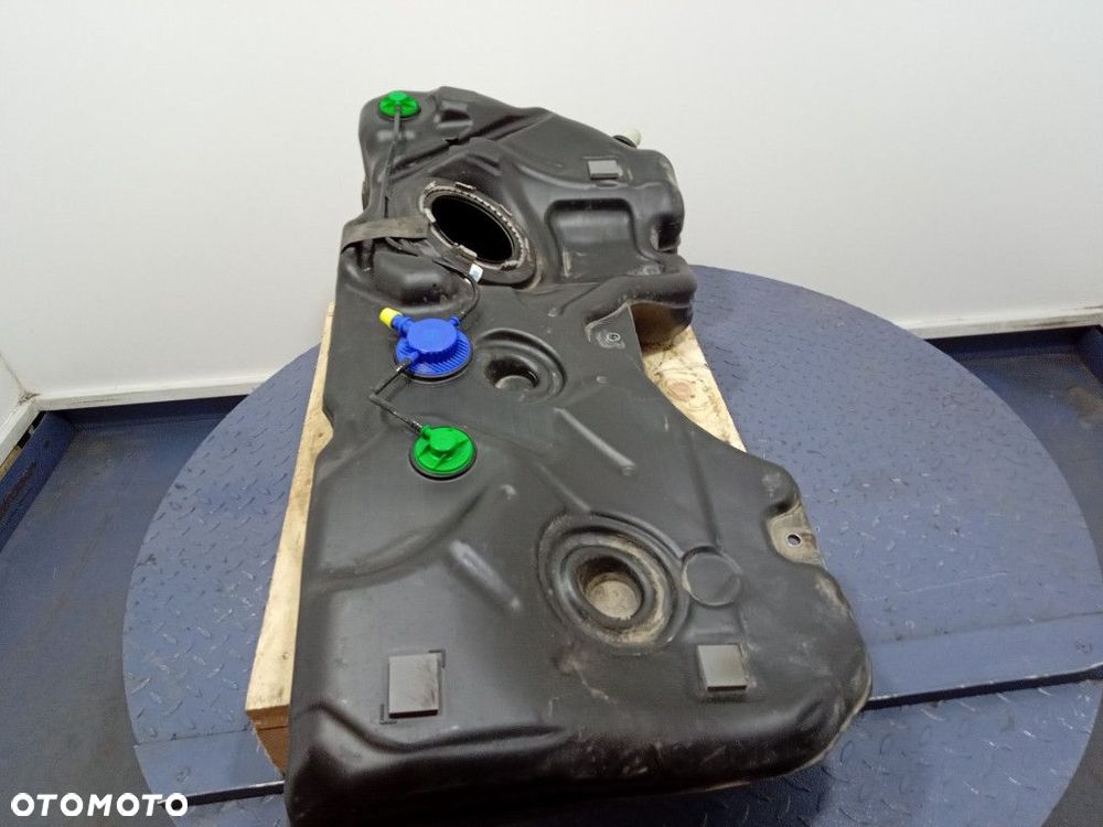 BMW 1 F40 118i 1.5 B ZBIORNIK BAK PALIWA 7460936 - 3